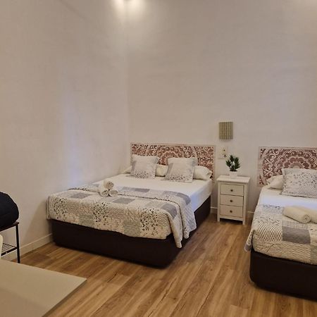 Hostal Andrea Sol Мадрид Экстерьер фото