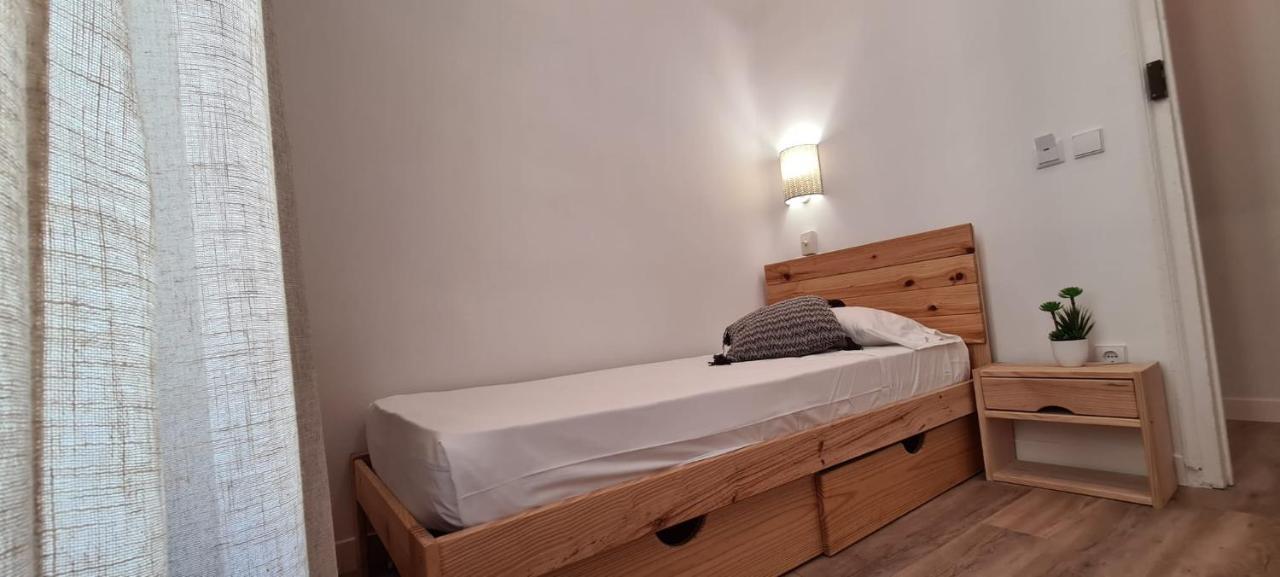 Hostal Andrea Sol Мадрид Экстерьер фото