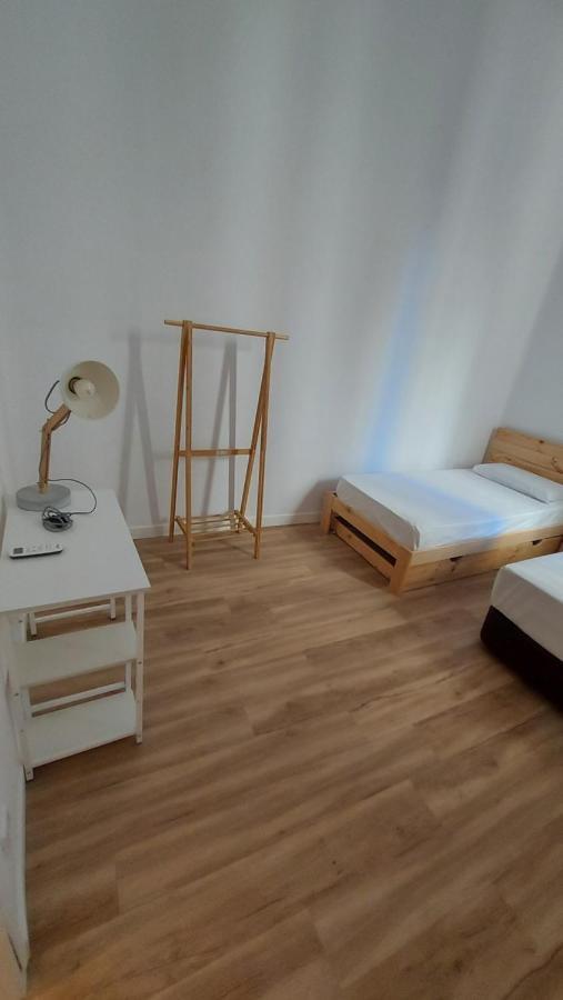 Hostal Andrea Sol Мадрид Экстерьер фото