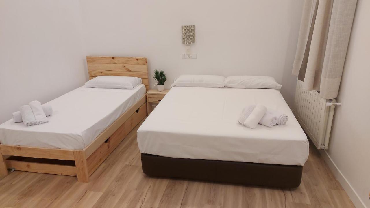 Hostal Andrea Sol Мадрид Экстерьер фото