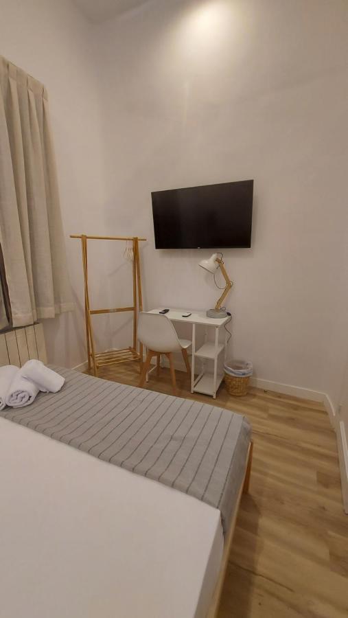 Hostal Andrea Sol Мадрид Экстерьер фото