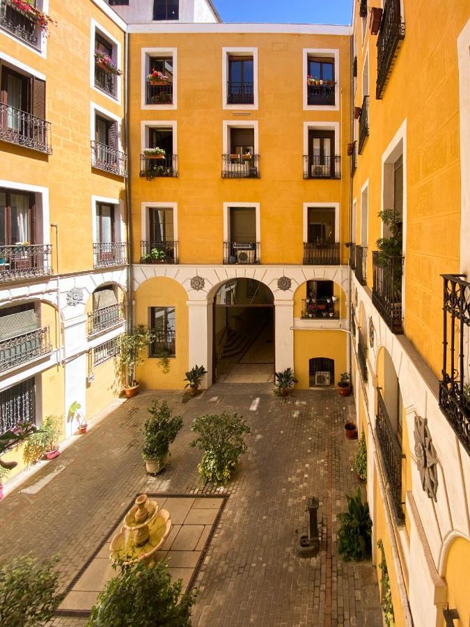 Hostal Andrea Sol Мадрид Экстерьер фото